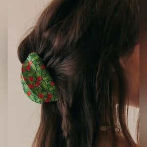 🎉HP🎉NWT Free People Well Traveled Claw Clip